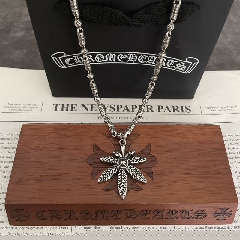 Ch**me He**ts necklaces